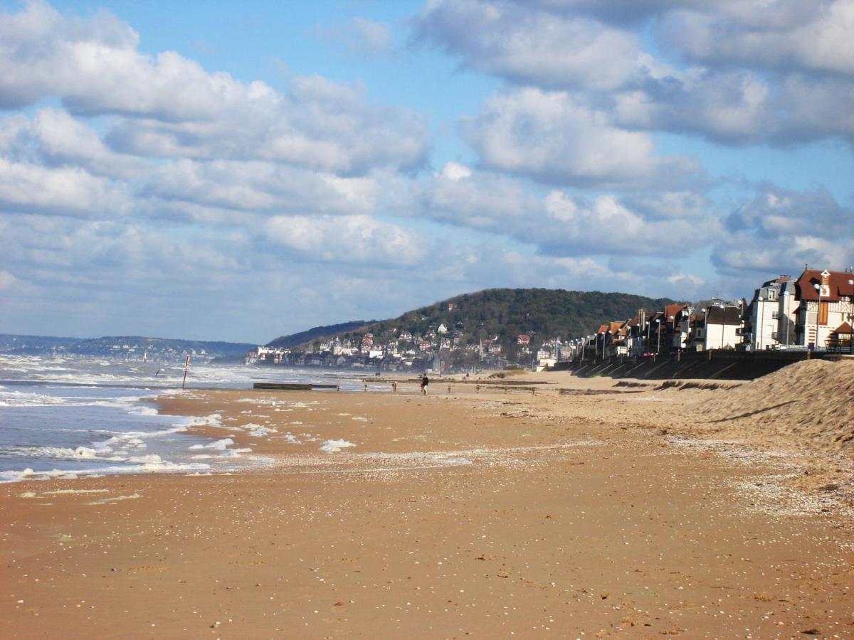 La Romance Et La Romanesque Berville-sur-Mer Exterior foto